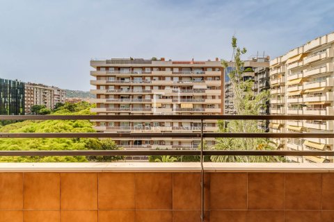 Apartamento en venta en Barcelona, España 4 dormitorios, 144 m2 No. 193673 - foto 14