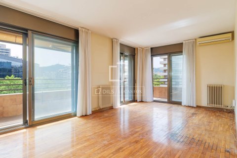 Apartamento en venta en Barcelona, España 4 dormitorios, 144 m2 No. 193673 - foto 8