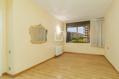 Apartamento en venta en Barcelona, España 4 dormitorios, 144 m2 No. 193673 - foto 7