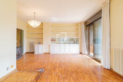 Apartamento en venta en Barcelona, España 4 dormitorios, 144 m2 No. 193673 - foto 3