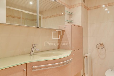 Apartamento en venta en Barcelona, España 4 dormitorios, 144 m2 No. 193673 - foto 25