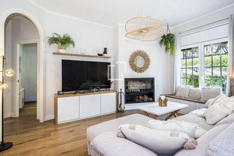 Villa for sale in Castelldefels, Barcelona, Spain 3 bedrooms, 163 sq.m. No. 193675 - photo 4