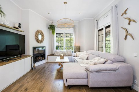 Villa for sale in Castelldefels, Barcelona, Spain 3 bedrooms, 163 sq.m. No. 193675 - photo 5