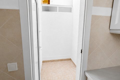 Apartamento en venta en Alicante, España 2 dormitorios, 72 m2 No. 189532 - foto 11