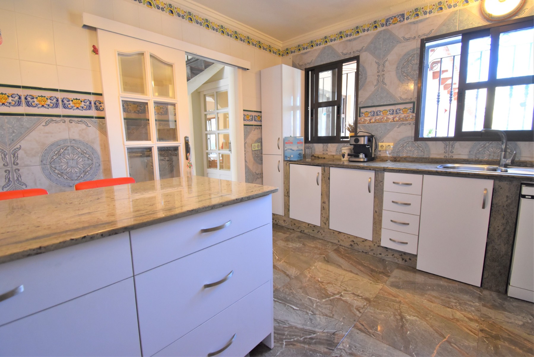 Вилла в Аликанте, Испания 4 спальни, 325м2 №146570
