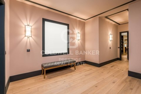 Apartment for sale in Barcelona, Spain 3 bedrooms, 123 sq.m. No. 160124 - photo 27