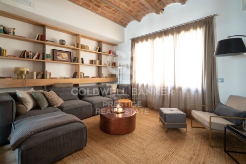 Apartment for sale in Barcelona, Spain 3 bedrooms, 123 sq.m. No. 160124 - photo 2