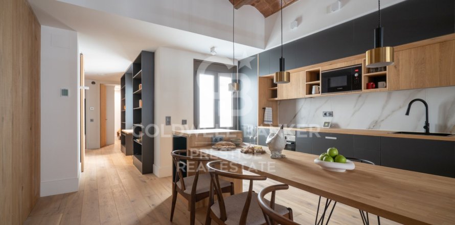 Apartment in Barcelona, Spain 3 bedrooms, 123 sq.m. No. 160124