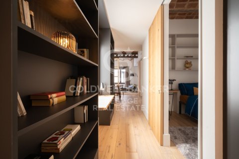 Apartment for sale in Barcelona, Spain 3 bedrooms, 123 sq.m. No. 160124 - photo 16