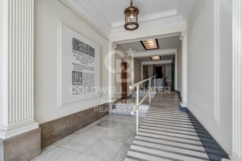 Huoneisto myytävänä Barcelona, Espanja, 3 makuuhuonetta, 123 m2 No. 160124 - kuva 25