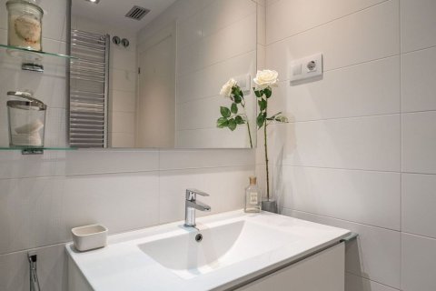 Продажа квартиры в Ситжес, Барселона, Испания 2 спальни, 64м2 №161747 - фото 25