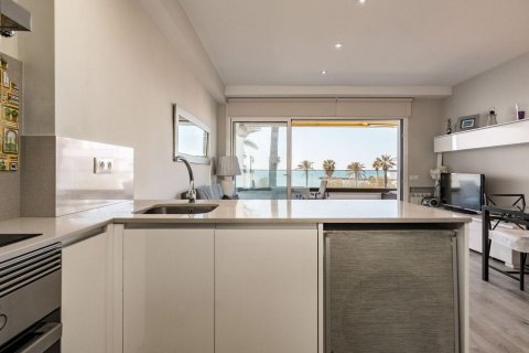 Продажа квартиры в Ситжес, Барселона, Испания 2 спальни, 64м2 №161747 - фото 15