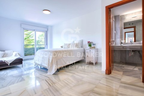 Villa for sale in Benahavis, Malaga, Spain 4 bedrooms, 285 sq.m. No. 157968 - photo 6