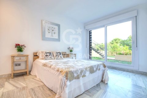 Villa for sale in Benahavis, Malaga, Spain 4 bedrooms, 285 sq.m. No. 157968 - photo 8