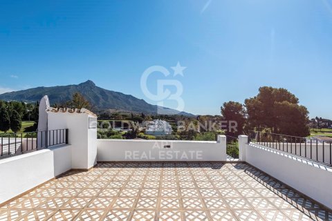 Kaupunkipientalo myytävänä Marbella, Malaga, Espanja, 2 makuuhuonetta, 111 m2 No. 157964 - kuva 5