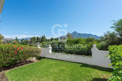 Kaupunkipientalo myytävänä Marbella, Malaga, Espanja, 2 makuuhuonetta, 111 m2 No. 157964 - kuva 4