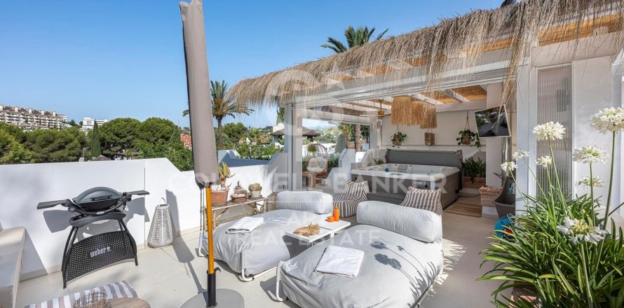 Villa a Marbella, Malaga, Spagna 4 camere da letto, 174 mq. N° 157969