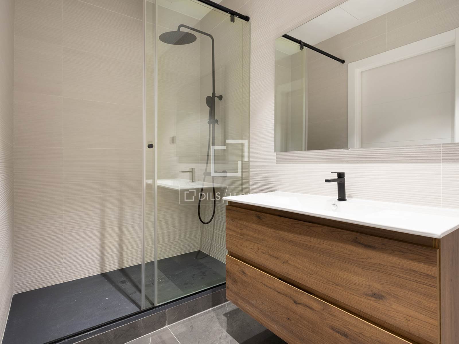 Apartment in Barcelona, Spain 2 bedrooms, 77 sq.m. No. 150645