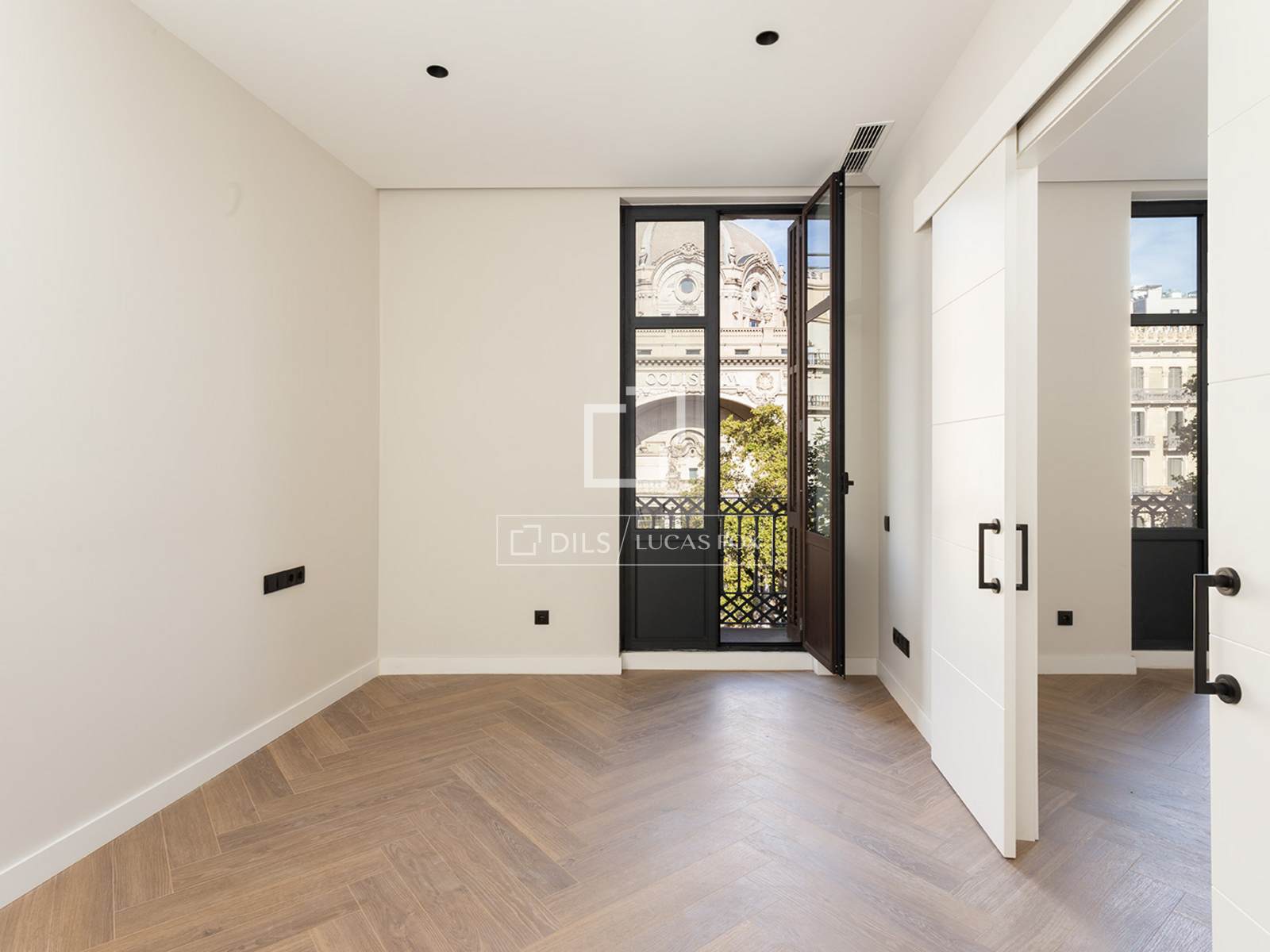 Apartment in Barcelona, Spain 2 bedrooms, 77 sq.m. No. 150645