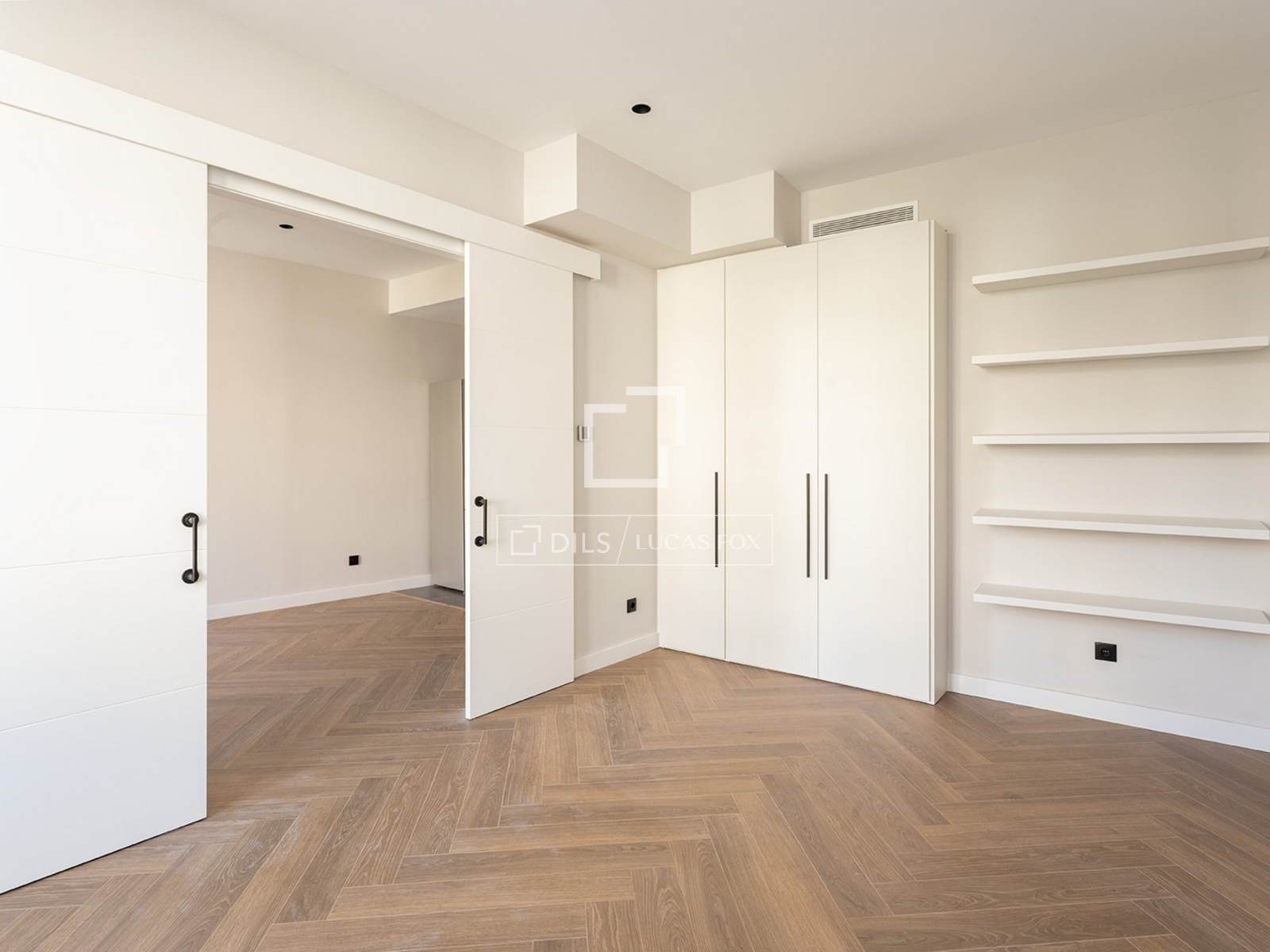 Apartment in Barcelona, Spain 2 bedrooms, 77 sq.m. No. 150645