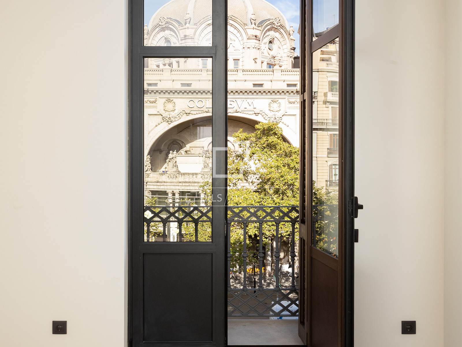 Apartment in Barcelona, Spain 2 bedrooms, 77 sq.m. No. 150645