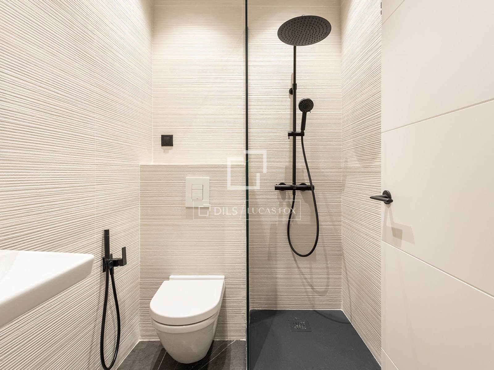 Apartment in Barcelona, Spain 2 bedrooms, 77 sq.m. No. 150645
