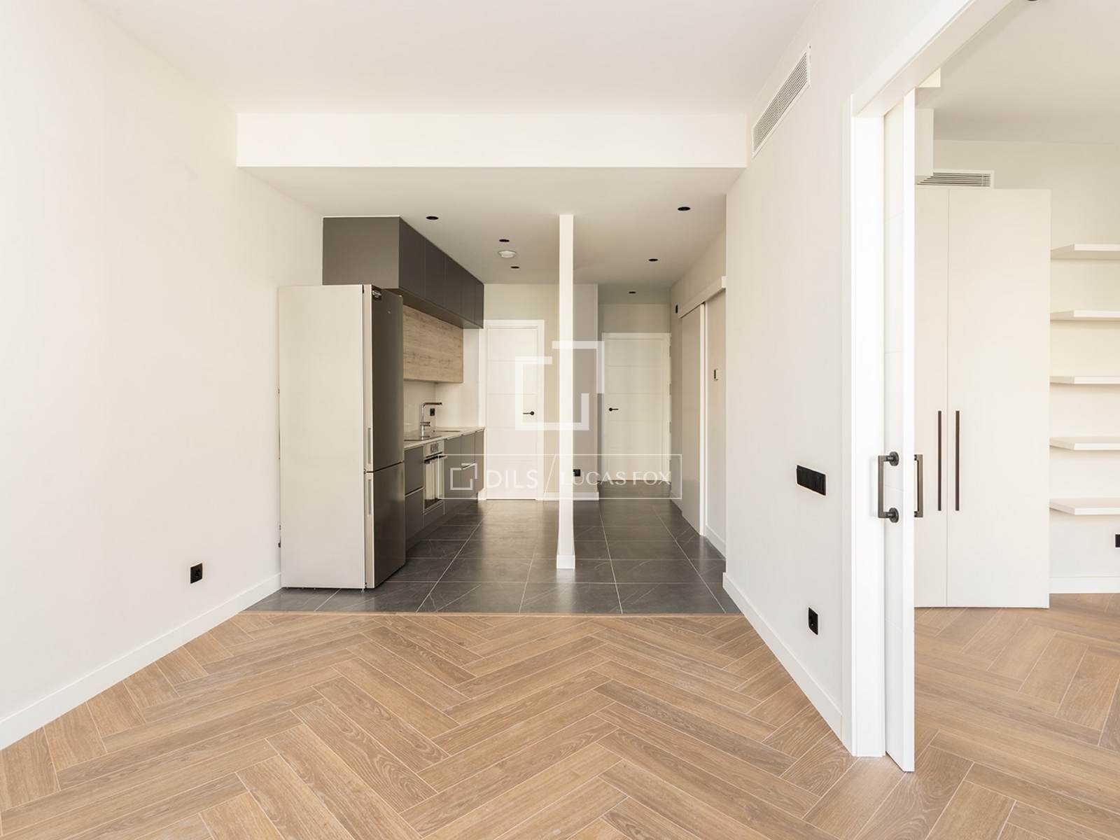 Apartment in Barcelona, Spain 2 bedrooms, 77 sq.m. No. 150645