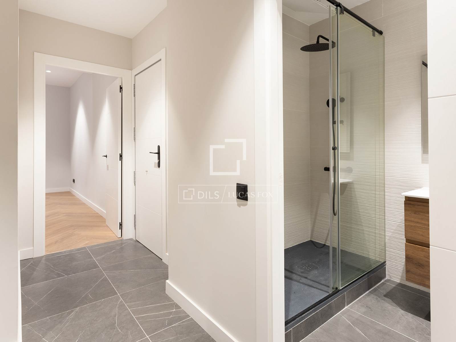 Apartment in Barcelona, Spain 2 bedrooms, 77 sq.m. No. 150645