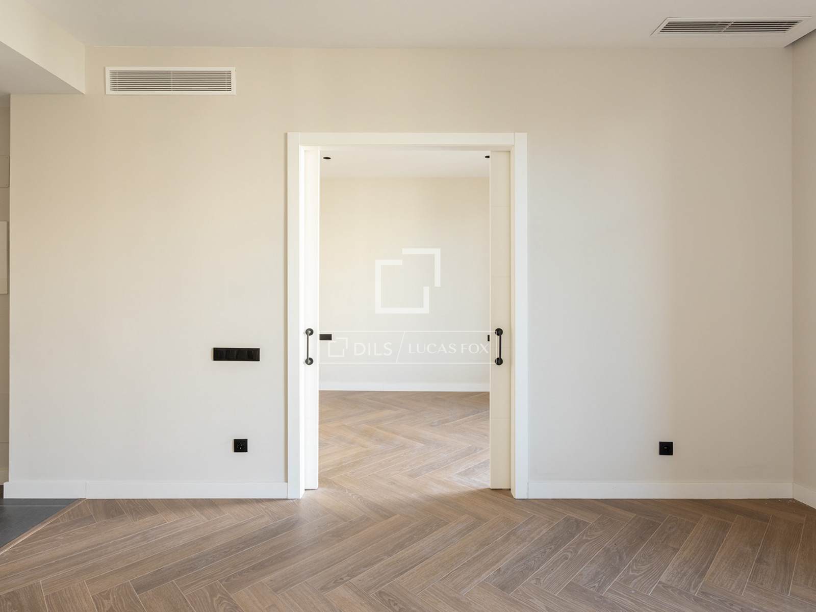 Apartment in Barcelona, Spain 2 bedrooms, 77 sq.m. No. 150645
