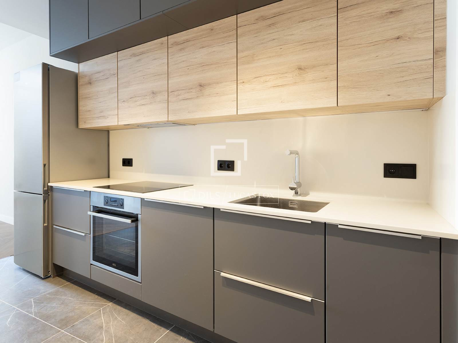 Apartment in Barcelona, Spain 2 bedrooms, 77 sq.m. No. 150645