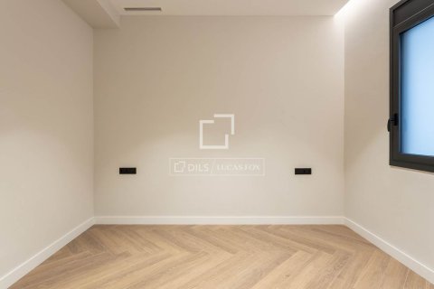 Apartamento en venta en Barcelona, España 3 dormitorios, 156 m2 No. 150643 - foto 17