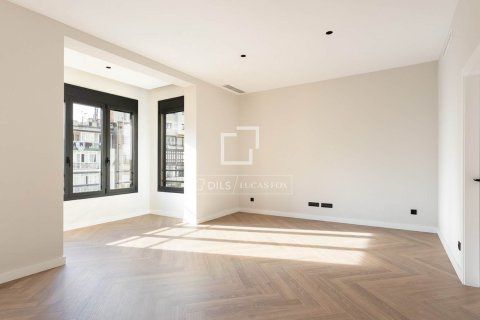 Apartamento en venta en Barcelona, España 3 dormitorios, 156 m2 No. 150643 - foto 13