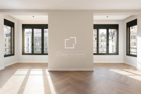 Apartamento en Barcelona, España 3 dormitorios, 156 m2 No. 150643