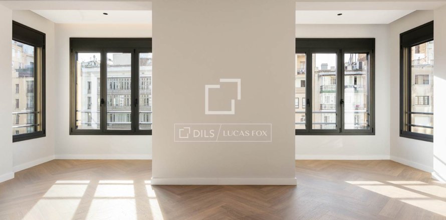 Apartamento en Barcelona, España 3 dormitorios, 156 m2 No. 150643