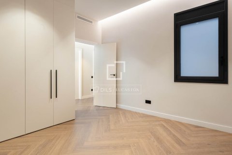 Apartamento en venta en Barcelona, España 3 dormitorios, 156 m2 No. 150643 - foto 30