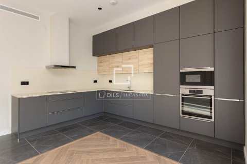 Apartamento en venta en Barcelona, España 3 dormitorios, 156 m2 No. 150643 - foto 7