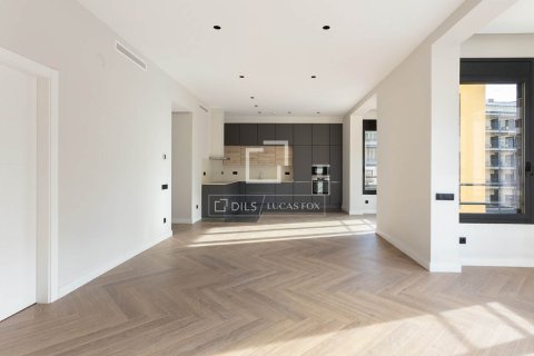 Apartamento en venta en Barcelona, España 3 dormitorios, 156 m2 No. 150643 - foto 3