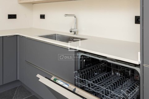 Apartamento en venta en Barcelona, España 3 dormitorios, 156 m2 No. 150643 - foto 9