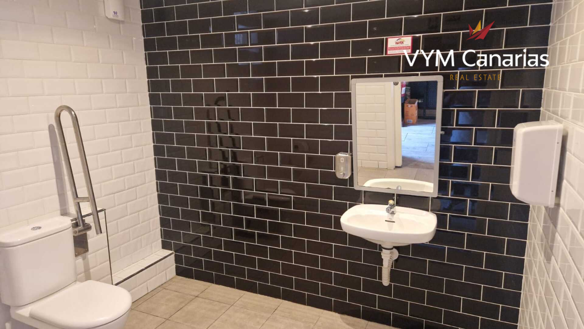 Propiedad comercial en Playa, València, España 1 dormitorio, 90 m2 No. 183675