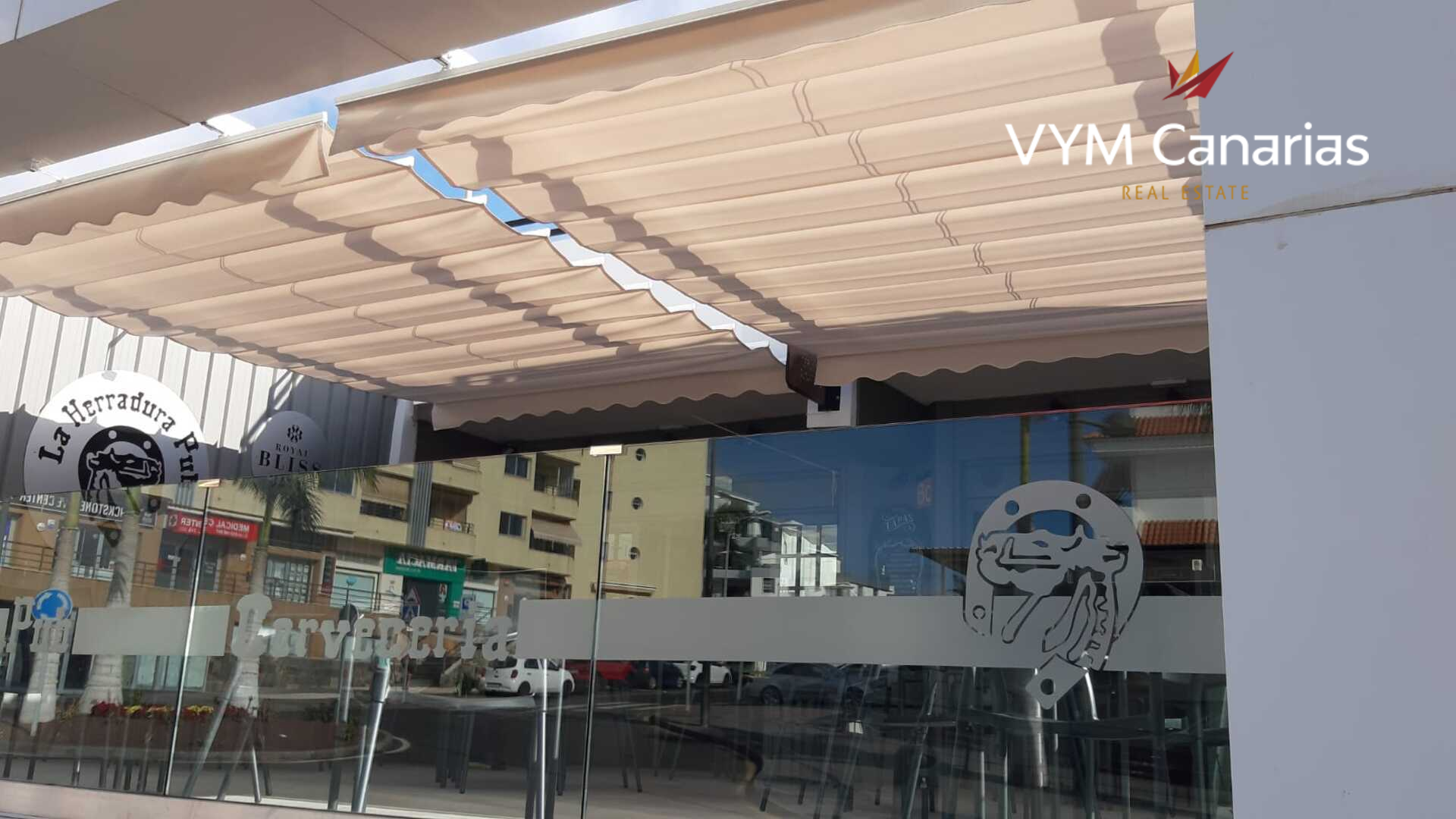 Propiedad comercial en Playa, València, España 1 dormitorio, 90 m2 No. 183675
