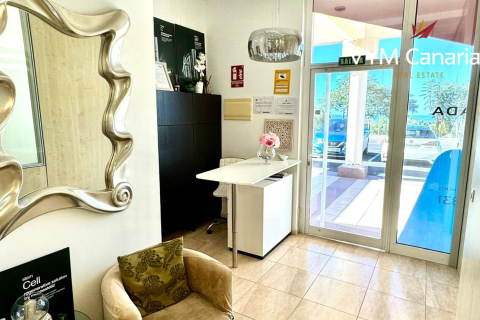 Commercial property in Adeje, Tenerife, Spain 1 bedroom, 58 sq.m. No. 183674