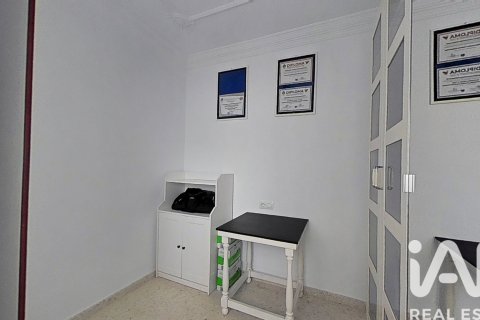 Apartment for sale in Arcos de la Frontera, Cadiz, Spain 3 bedrooms, 91 sq.m. No. 184717 - photo 24