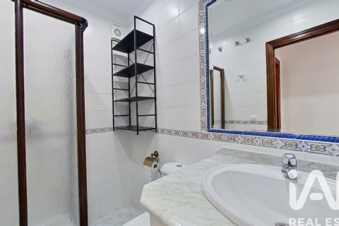 Apartment for sale in Arcos de la Frontera, Cadiz, Spain 3 bedrooms, 91 sq.m. No. 184717 - photo 9