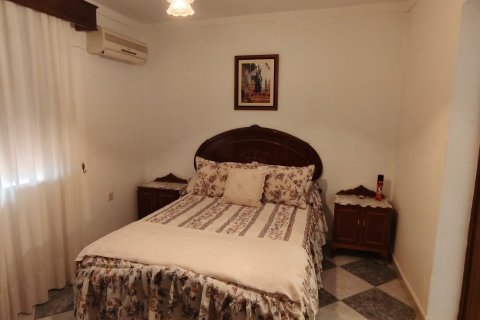 Villa for sale in Ecija, Seville, Spain 8 bedrooms, 224 sq.m. No. 152840 - photo 22