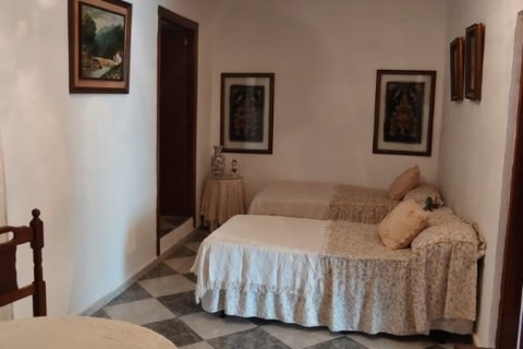 Villa for sale in Ecija, Seville, Spain 8 bedrooms, 224 sq.m. No. 152840 - photo 23