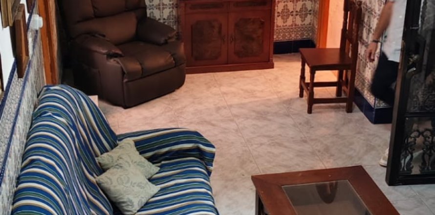 Villa in Ecija, Seville, Spain 8 bedrooms, 224 sq.m. No. 152840