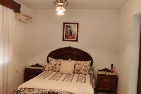 Villa for sale in Ecija, Seville, Spain 8 bedrooms, 224 sq.m. No. 152840 - photo 24