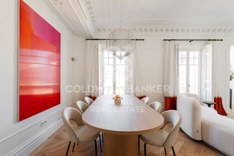 Продажа квартиры в Мадрид, Испания 4 спальни, 208м2 №156750 - фото 16