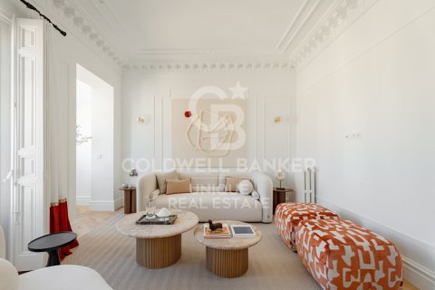 Продажа квартиры в Мадрид, Испания 4 спальни, 208м2 №156750 - фото 3