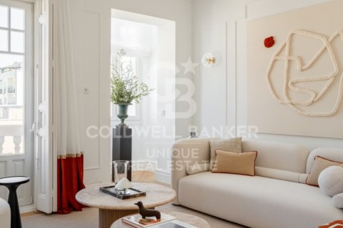 Продажа квартиры в Мадрид, Испания 4 спальни, 208м2 №156750 - фото 5